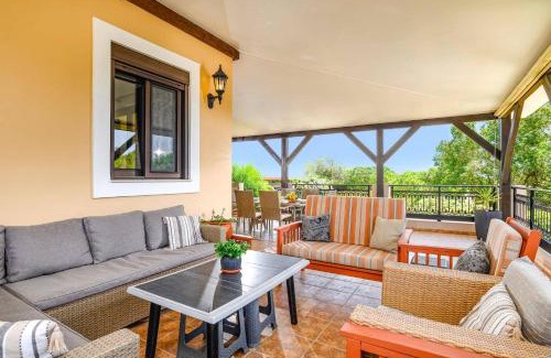 Gennadi Villa | Villa Alnika Azalea by Villa Plus