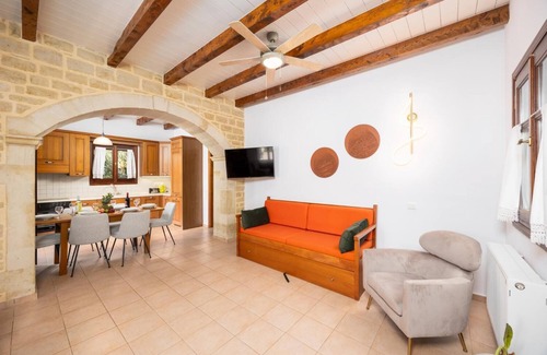 Prines Villa | Villa Aloe - Three Bedroom Villa, Sleeps 8