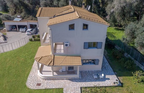Kavos Villa | Villa Elegio by CorfuEscapes