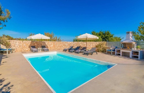 Skinaria Villa | Villa Ilios by Villa Plus