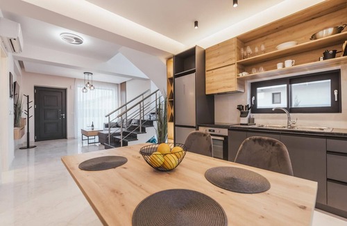 Kalamaki Villa | Villa Infinity Ena - Four Bedroom Villa, Sleeps 8