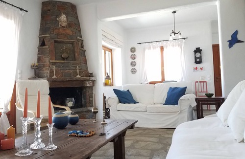 Koundouros Villa | Villa Ioanna: Your dream summer home!