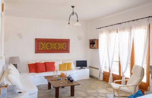 Koundouros Villa | Villa Ioanna: Your dream summer home!