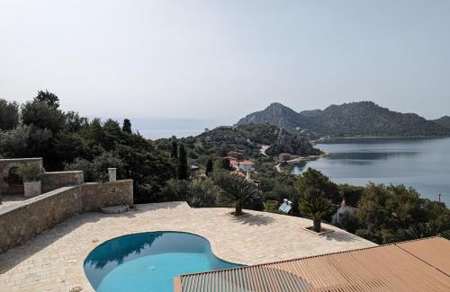 Limni Vouliagmenis Villa | Villa Limni