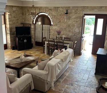 Kassiopi House | Villa Loukas