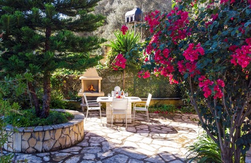 Agios Stefanos Villa | Villa Maria's Beach House by Villa Plus