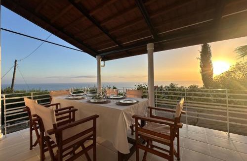 Loutsa Villa | Villa Naturaleza