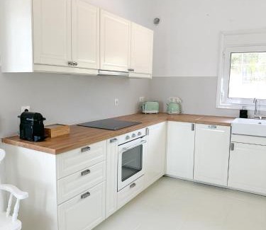 Loutsa Villa | Villa Naturaleza