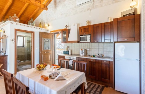 Ieromonachos Villa | Villa Nionios - One Bedroom Villa, Sleeps 3