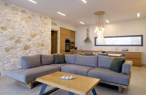 Petaleia Villa | Villa Otter - Agía Aikateríni ,Ionian Islands