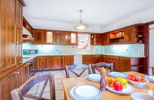 Petaleia Villa | Villa Paola Kassiopi - Villa Paola Kassiopi