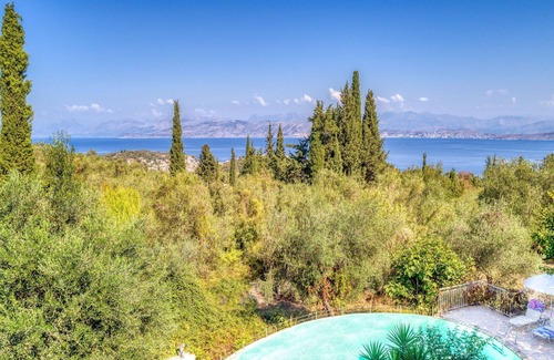Petaleia Villa | Villa Paola Kassiopi - Villa Rental by the Sea in Kassiopi, Corfu Island, Greece