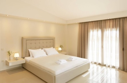 Souda Villa | Villa Souda - Seven Bedroom Villa, Sleeps 15