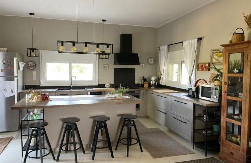 Kithira Villa | Villa Thribela