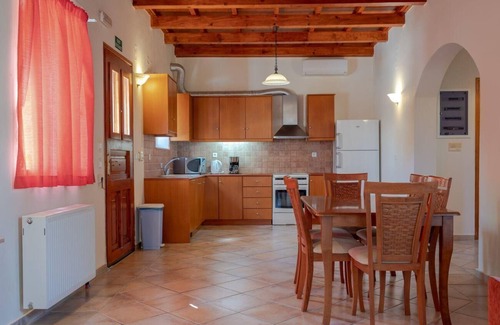 Agia Triada Villa | Villa Top Hill - Three Bedroom Villa, Sleeps 6