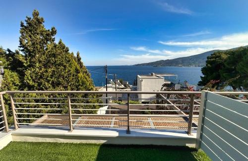 Poros Apartment | Villa Yolanda 3 - Apartment Leda - Luxury family apartment, sea view