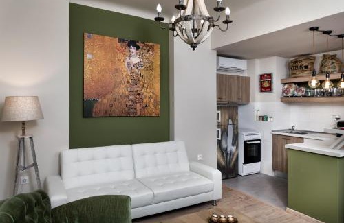 Plaka Apartment | Vintage Apartment in the Heart of Plaka