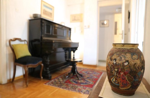 Pangrati Apartment | Vintage Artistic Apartment