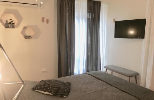 Exarhia Apartment | Vintage, Cosy And Quiet Apartment