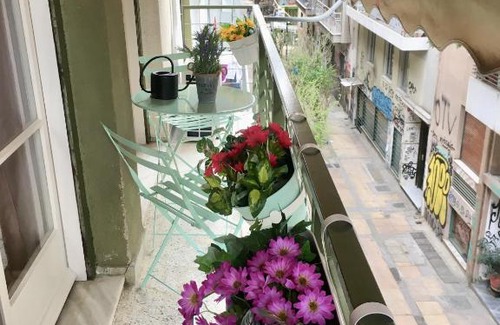 Exarhia Apartment | Vintage, Cosy And Quiet Apartment
