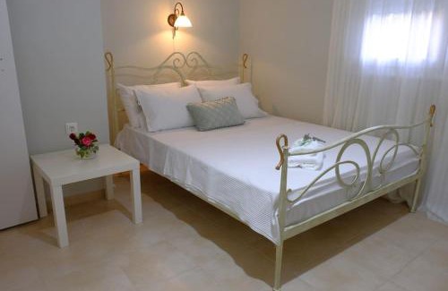 Doxato Villa | Vintage Garden House