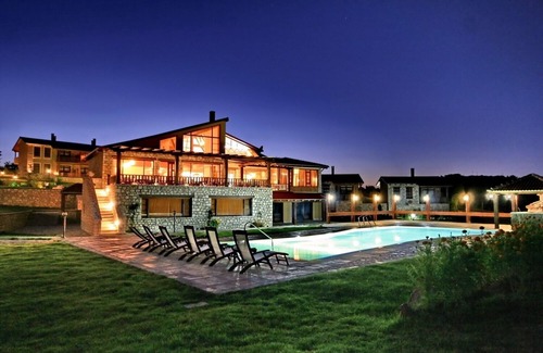 Vitina Apartment | Vitina House