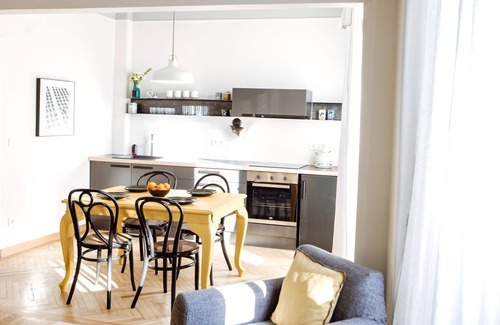 Monastiraki Apartment | we saw athens from 3a