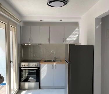 Kavala Apartment | White Apartment