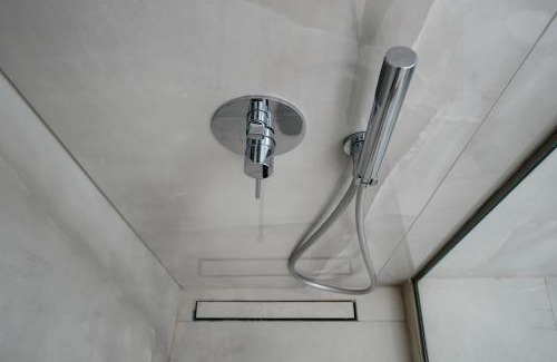 Moschato-Tavros Apartment | White & Stars