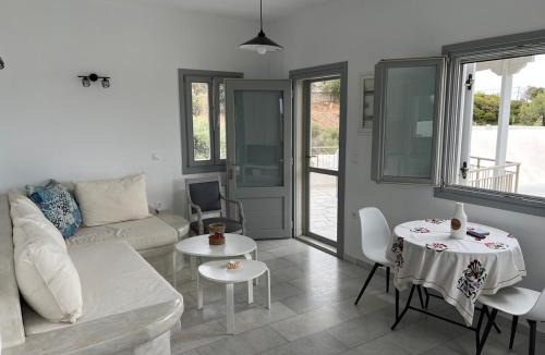 Moutsouna House | Αρμυρό νερό