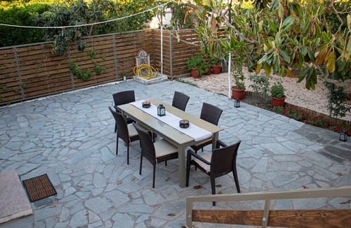 Galatas Cottage | εξοχικη κατοικια Antheia Guest House