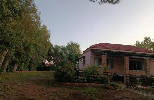 Lakopetra House | Κτήμα Εμιαλη