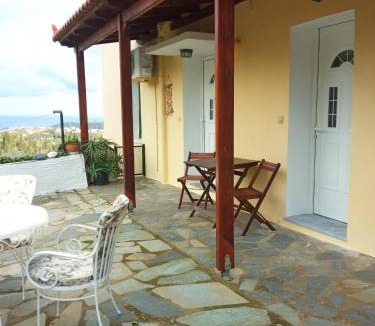 Karpenisi Apartment | Κυκλαδίτικο σπίτι