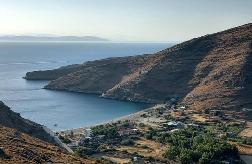Pisses Apartment | Το Σπίτι στην Πλάκα/To Spiti stin Plaka