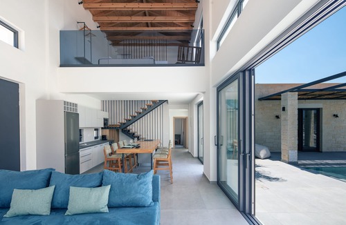 Chorafakia Villa | 1,2 Km from the beach, close to Chania and 40m2 private pool!