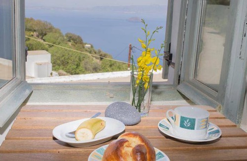 Nisyros House | 100 m² House ∙ 2 bedrooms ∙ 4 guests