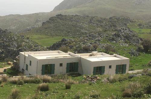 Agios Vasileios House | 100 m² House ∙ 2 bedrooms ∙ 4 guests