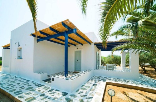 Paros House | 100 m² House ∙ 2 bedrooms ∙ 4 guests