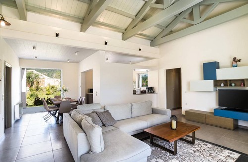 Messonghi House | 100 m² House ∙ 3 bedrooms ∙ 8 guests