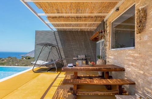 Mirthios House | 100 m² House ∙ 3 bedrooms ∙ 6 guests