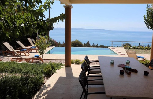 Kilada House | 100 m² House ∙ 3 bedrooms ∙ 8 guests