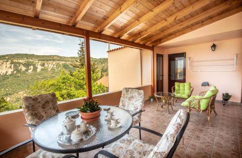 Tsourouniana House | 100 m² House ∙ 3 bedrooms ∙ 8 guests