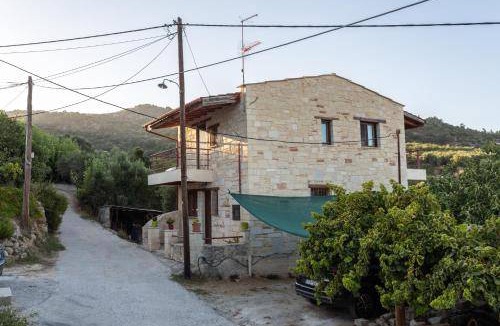 Spilia House | 100 m² House ∙ 4 bedrooms ∙ 9 guests