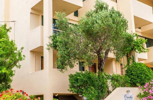 Stalos Apartment | 100 m² Serviced apartment ∙ 127 guests