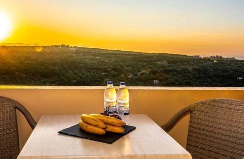 Stalos Apartment | 100 m² Serviced apartment ∙ 127 guests