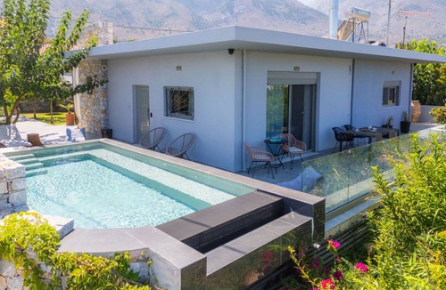 Kastellos Villa | 100 m² Villa ∙ 2 bedrooms ∙ 6 guests