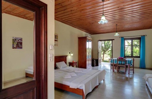 Douliana Apartment | 1000 m² Apartment ∙ 8 bedrooms ∙ 21 guests