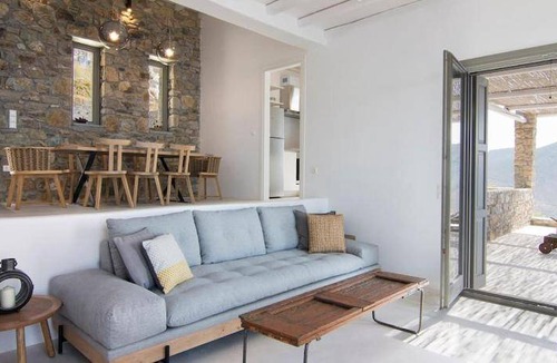 Serifos Villa | 105 m² Villa ∙ 2 bedrooms ∙ 4 guests