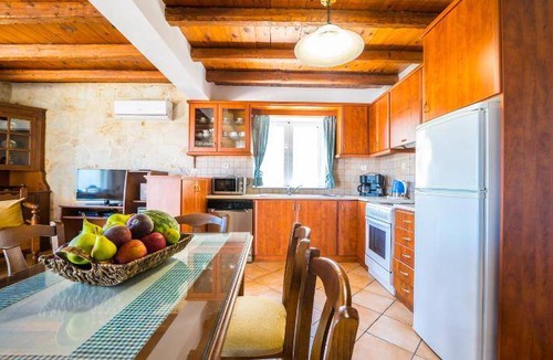 Stalos Villa | 108 m² Villa ∙ 3 bedrooms ∙ 7 guests