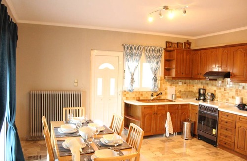Paralias House | 110 m² House ∙ 2 bedrooms ∙ 6 guests
